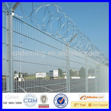 V shape airport fence 2.7m*2.5m with razor wire on top